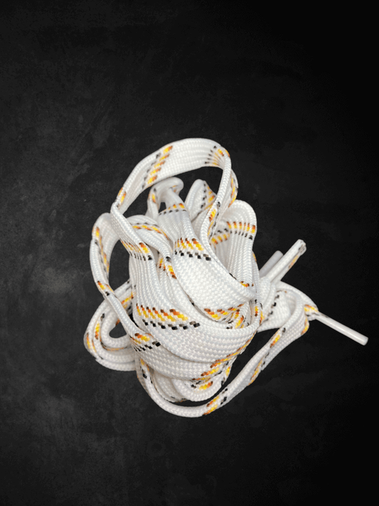 Бели-шарени връзки за обувки - плоски